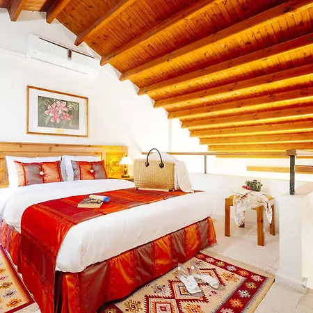Almond Holiday Village & فندق
