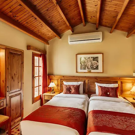 Hotel Almond Holiday Village & Karavas (Northern Cyprus)