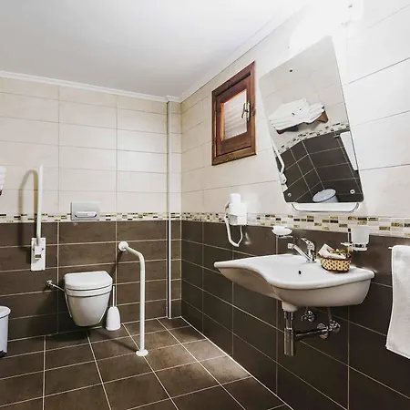 Almond Holiday Village & Hotel 3*