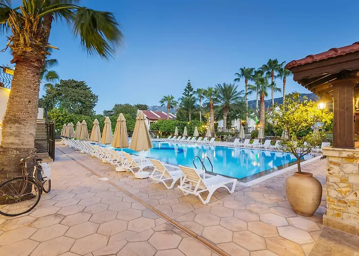 Almond Holiday Village & Hotel 3*