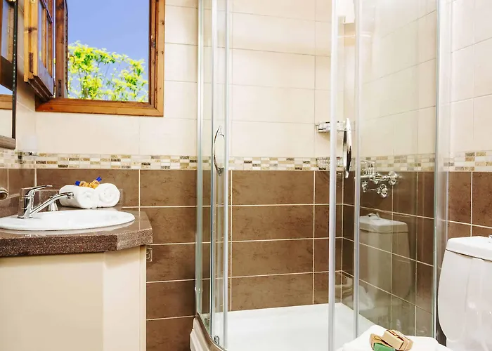 Hotel Almond Holiday Village & Karavas (Northern Cyprus)