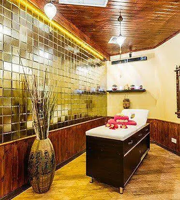 Almond Holiday Village & 3*